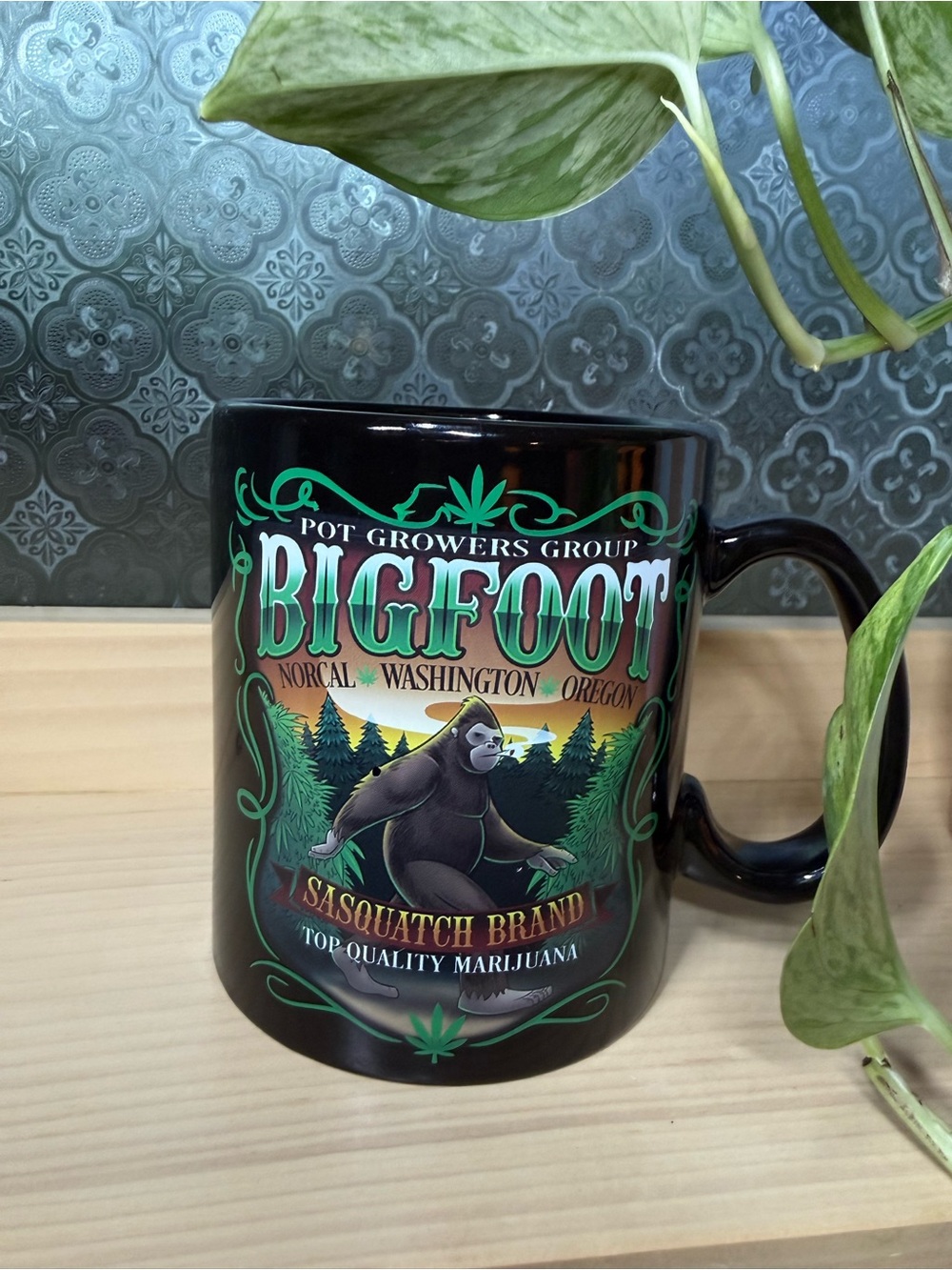 Bigfoot Sasquatch Black & Green Coffee Mug - NorCal, Washington, Oregon